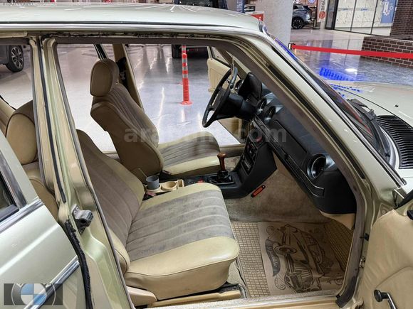 ORJİNAL 1982 MERCEDES W123 KASA 200
