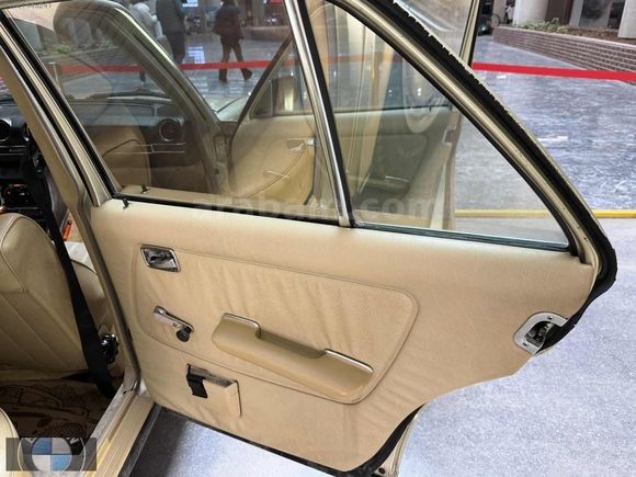 ORJİNAL 1982 MERCEDES W123 KASA 200