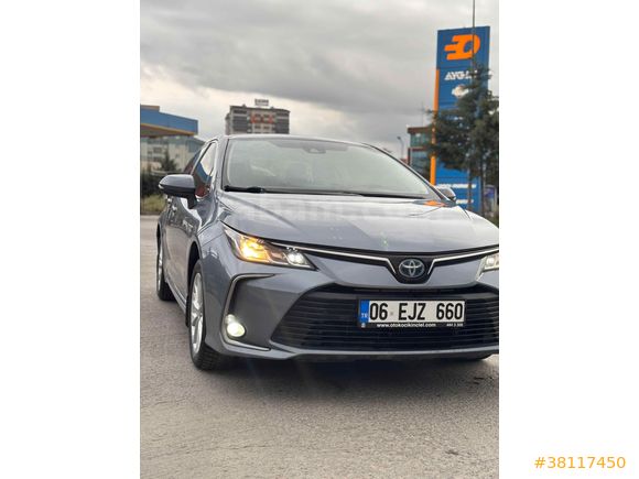 Sahibinden Toyota Corolla 1.8 Hybrid Dream 2021 Model 