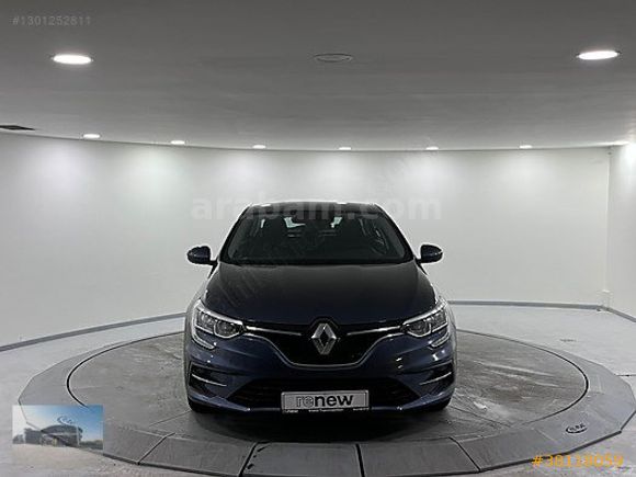 2025 Megane Sedan 1.3 TCe Touch EDC / 17.601 KM "%0,79 KREDİ"
