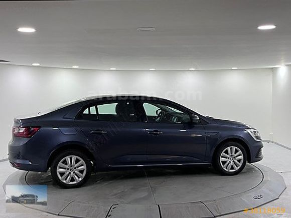 2025 Megane Sedan 1.3 TCe Touch EDC / 17.601 KM "%0,79 KREDİ"