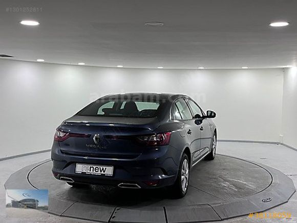 2025 Megane Sedan 1.3 TCe Touch EDC / 17.601 KM "%0,79 KREDİ"