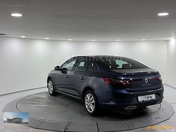 2025 Megane Sedan 1.3 TCe Touch EDC / 17.601 KM "%0,79 KREDİ"