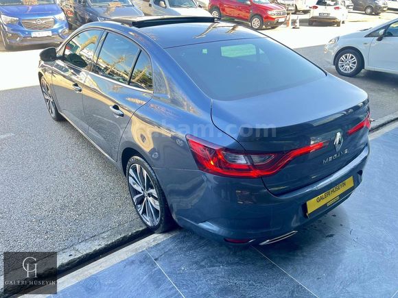 2025 RENAULT MEGANE CAM TAVAN HATASIZ 1.5 Blue dCi
