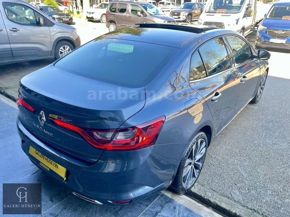 2025 RENAULT MEGANE CAM TAVAN HATASIZ 1.5 Blue dCi