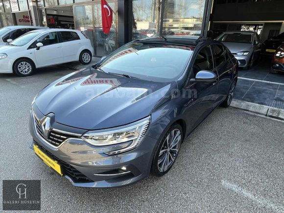 2025 RENAULT MEGANE CAM TAVAN HATASIZ 1.5 Blue dCi