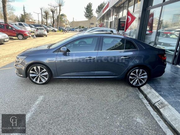 2025 RENAULT MEGANE CAM TAVAN HATASIZ 1.5 Blue dCi
