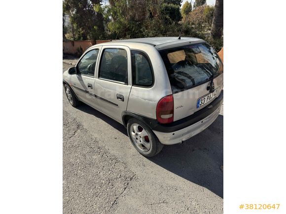 Opel Corsa 1.4 100.Yıl edition 2000 Model KLİMALI sorunsuz  