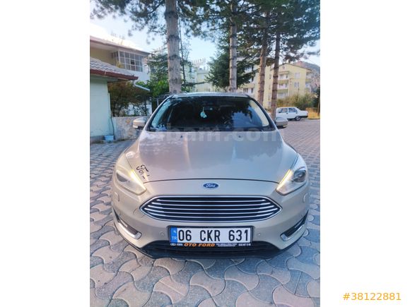 Sahibinden Ford Focus 1.5 TDCi Titanium TEKNO 2015 Model  190.000 km Gri