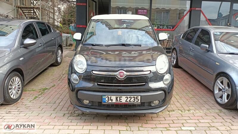 Galeriden Fiat 500 Ailesi 500L 1.3 Mjet Lounge 2014 Model Kocaeli 173.000 km Siyah