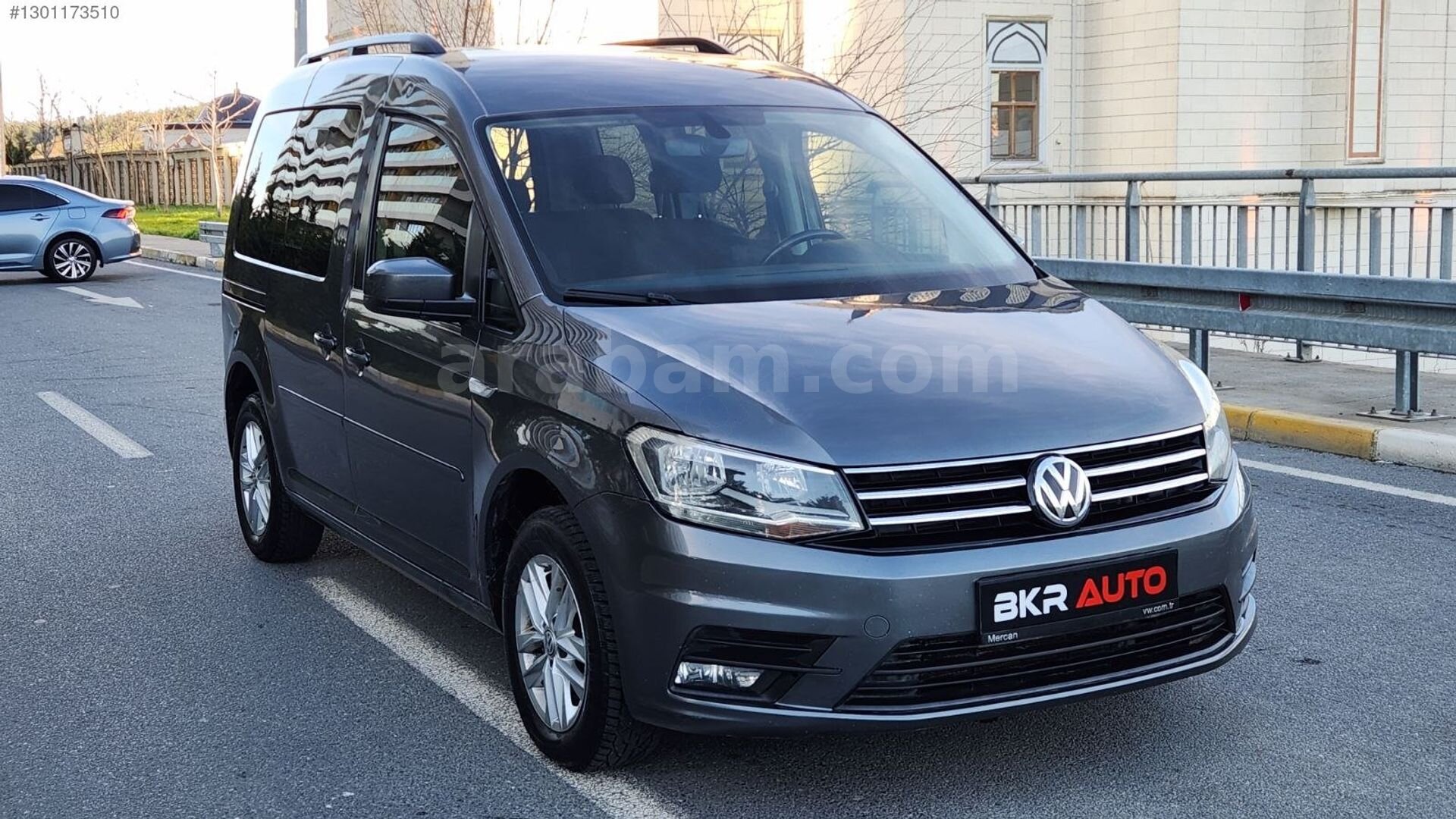 Galeriden Volkswagen Caddy 2.0 TDI Comfortline 2017 Model İstanbul 307.000 km Gri 5