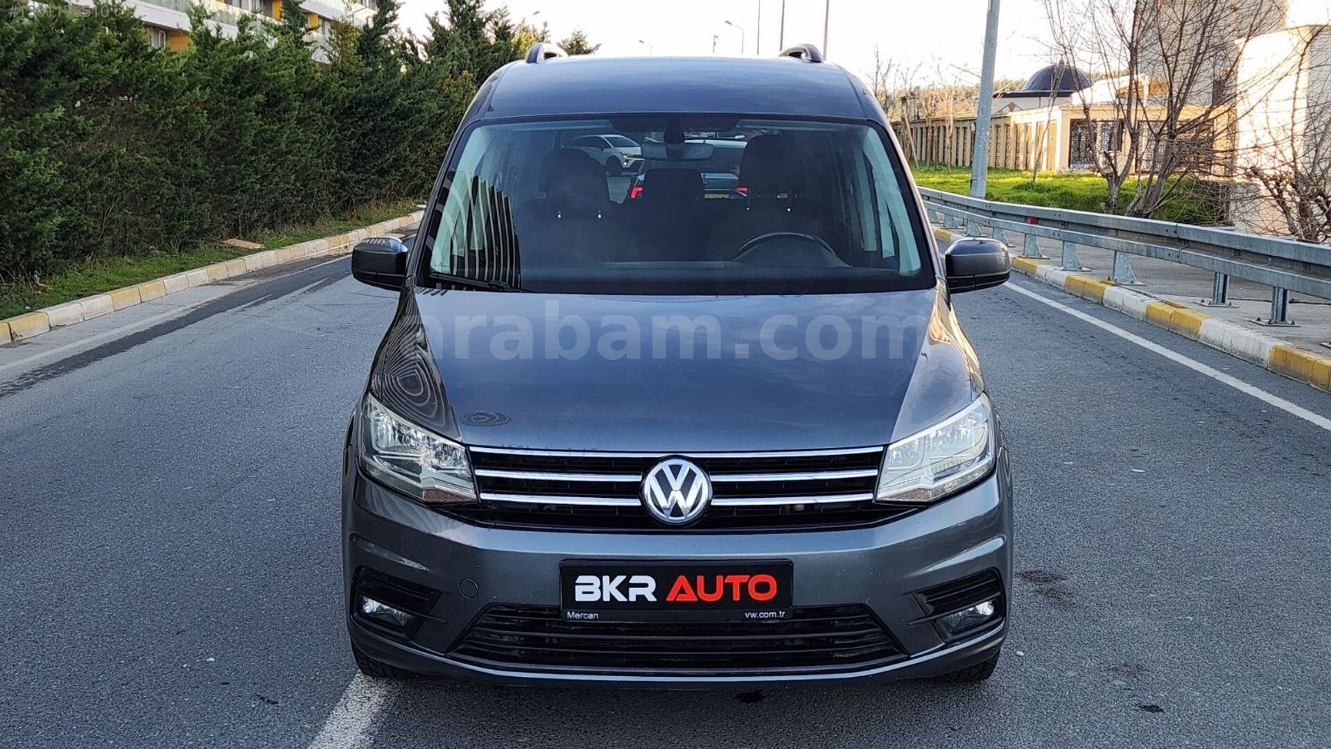 Galeriden Volkswagen Caddy 2.0 TDI Comfortline 2017 Model İstanbul 307.000 km Gri 4
