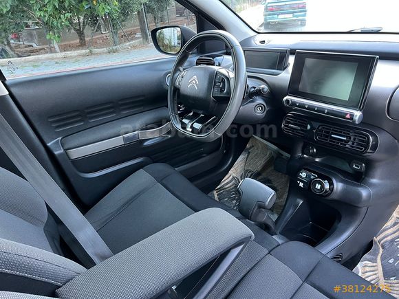 En Uygun Citroen C4 Cactus 1.2 PureTech Feel 2017 Model Cam Tavan