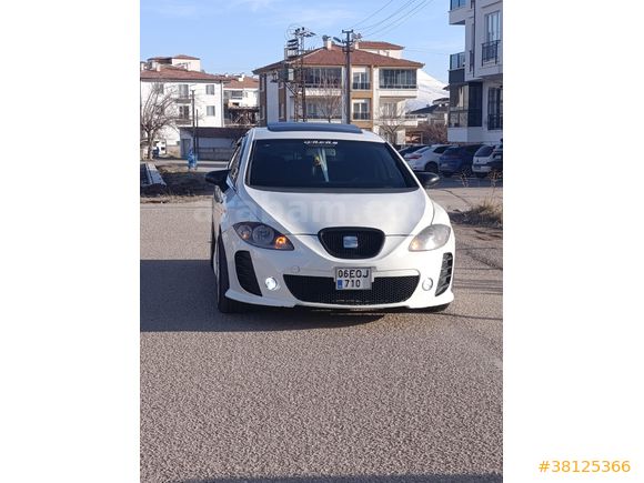 Seat Leon 1.4 TSI Sanruflu Temiz