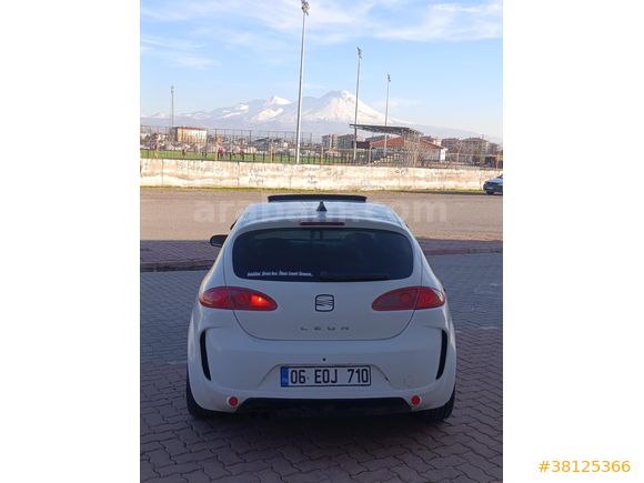 Seat Leon 1.4 TSI Sanruflu Temiz