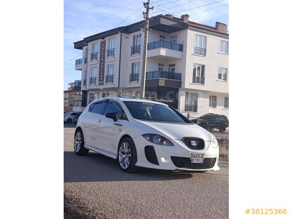 Seat Leon 1.4 TSI Sanruflu Temiz