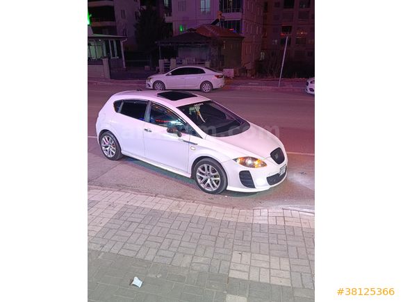Seat Leon 1.4 TSI Sanruflu Temiz