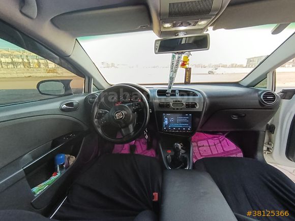 Seat Leon 1.4 TSI Sanruflu Temiz