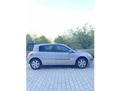  Renault Megane 1.6 Dynamique 2004 Model 