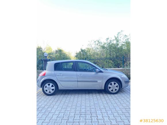  Renault Megane 1.6 Dynamique 2004 Model 