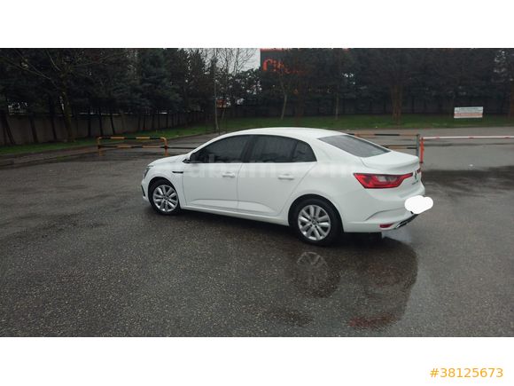 Megane 1.3 TCe otomatik Joy 2022 Model