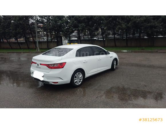 Megane 1.3 TCe otomatik Joy 2022 Model