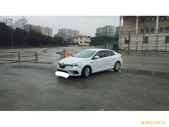 Megane 1.3 TCe otomatik Joy 2022 Model