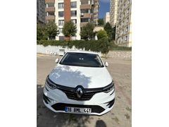 Sahibinden Renault Megane 1.3 TCe Icon  GSR Güvenlik Paket 2024 Model  16.500 km Beyaz
