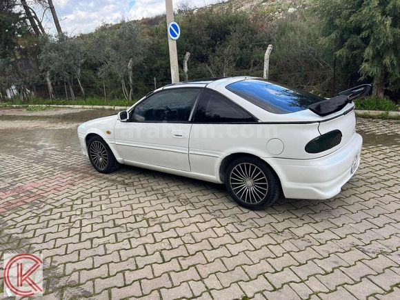 Galeriden Nissan NX Coupe 1.6 1992 Model İzmir 155.000 km Beyaz