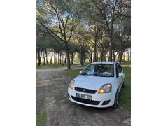 Sahibinden Ford Fiesta 1.4 TDCi Comfort 2008 Model  258.000 km Beyaz