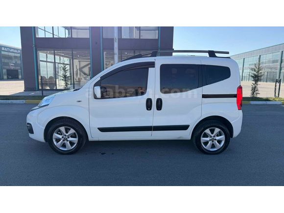Sahibinden Fiat Fiorino Combi 1.3 Multijet Safeline 2022 Model  60.000 km Beyaz
Hatasız tramersiz boyasız değişensiz