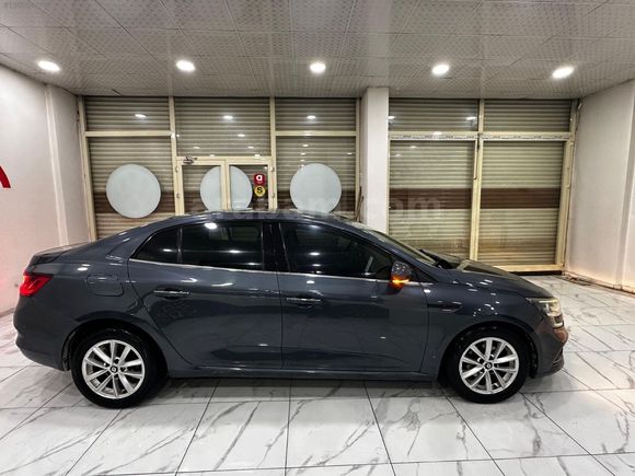 İLCİ OTOMOTİV'DEN 2018 MODEL MEGANE 4 1.5 DCI TOCH KM 248 BİNDE