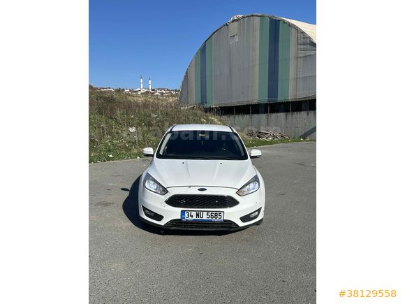 Sahibinden Ford Focus 1.5 TDCi Trend X 2015 Model  207.000 km Beyaz