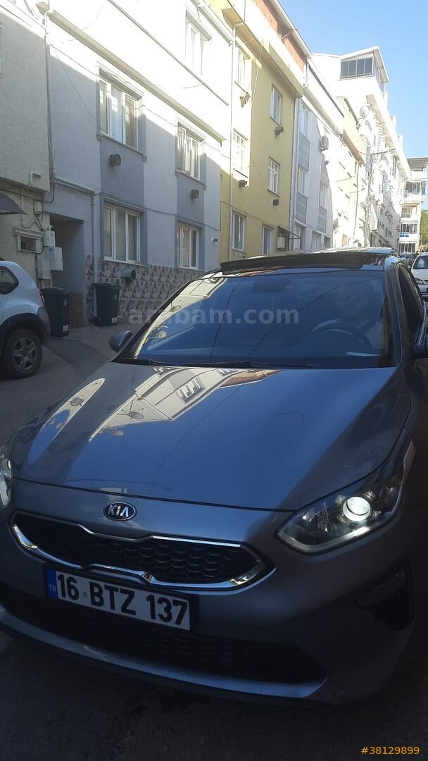 Sahibinden Kia Ceed 1.6 CRDi Elegance Sunroof 2020 Model Bursa 93.750 km Gri 2