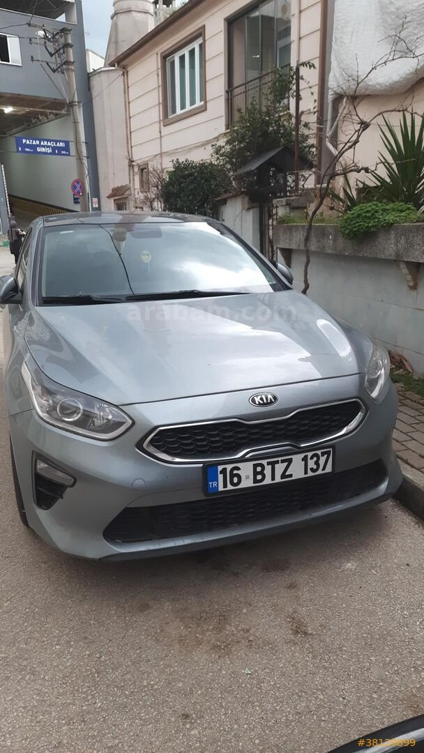 Sahibinden Kia Ceed 1.6 CRDi Elegance Sunroof 2020 Model Bursa 93.750 km Gri 7