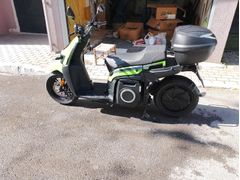 Sahibinden Silence S02 7kw motor kask ve mont hedıye ev tipi priz ile sarj olmaktadır 6-7 saatte tam boşken full sarja ulaşır batarya tasinabilir.