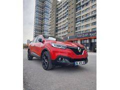 Öğretmenden temiz Kadjar 1.2 TCe Black Edition 2017 Model Ankara 89.000 km Kırmızı