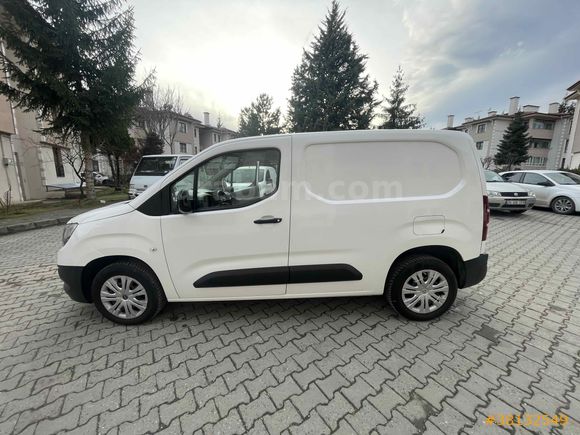 Sahibinden Opel Combo 1.5 CDTI Edition 2022 Model 