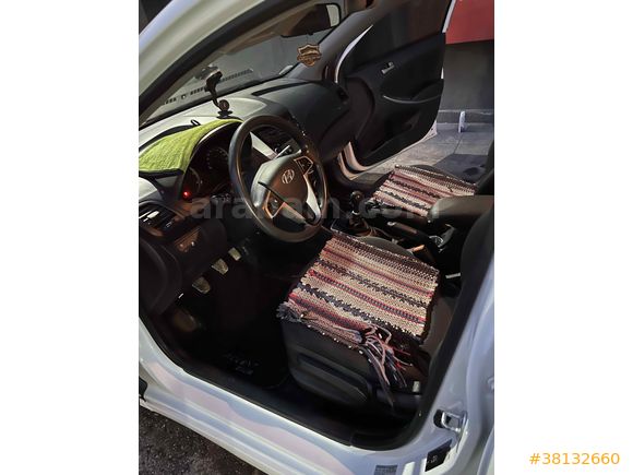 Sahibinden Hyundai Accent Blue 1.6 CRDI Mode Plus 2014 Model 