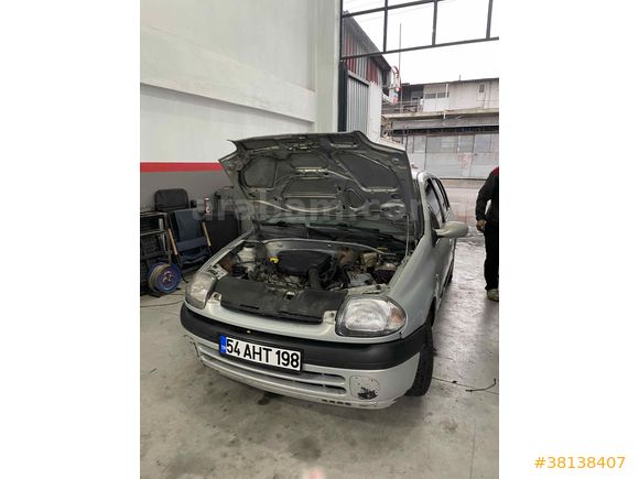 Sahibinden Renault Clio 1.4 RTA 2001 Model  sıfır muayene Lı Sakarya