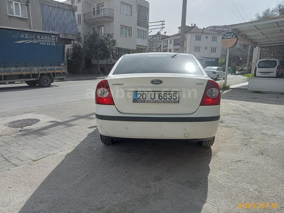 Sahibinden Ford Focus 1.6 TDCi Trend 2006 Model  390.000 km Beyaz