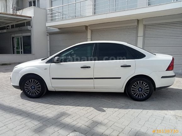 Sahibinden Ford Focus 1.6 TDCi Trend 2006 Model  390.000 km Beyaz