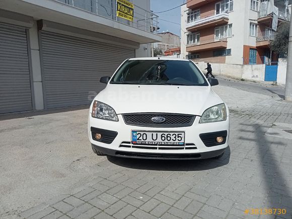 Sahibinden Ford Focus 1.6 TDCi Trend 2006 Model  390.000 km Beyaz