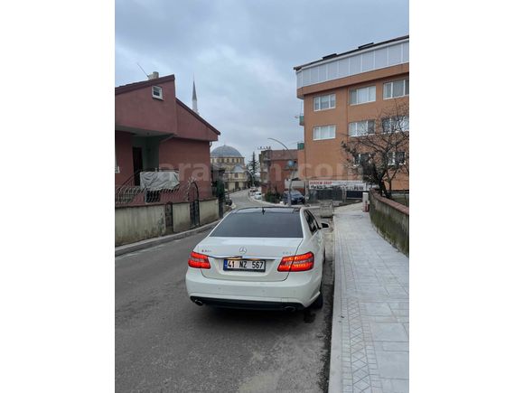 Mercedes E250cgi bakımları tam ve yeni 
