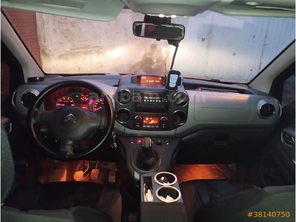 Berlingo 1.6 HDi Multispace 2011 Model  Değişensiz Tramersiz Bakımlı