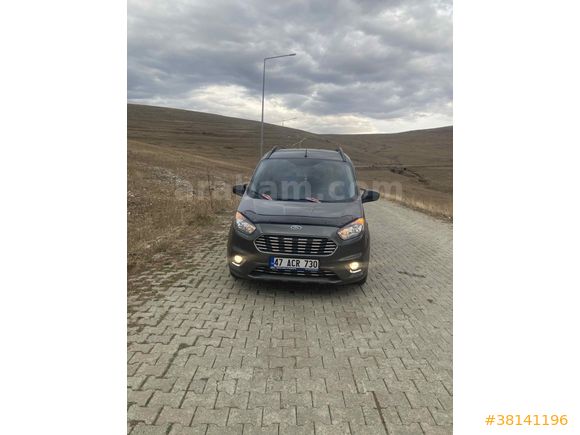 Sahibinden Ford Tourneo Courier 1.0 EcoBoost Titanium Plus 2023 Model  40.000 km Gri