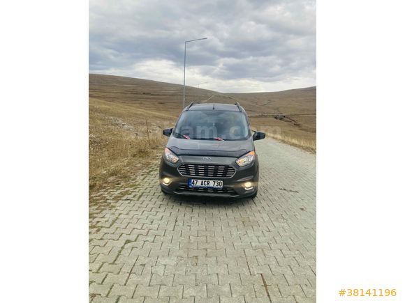 Sahibinden Ford Tourneo Courier 1.0 EcoBoost Titanium Plus 2023 Model  40.000 km Gri
