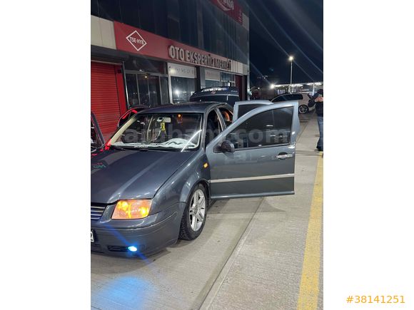 Sahibinden Volkswagen Bora 1.6 Basic 2000 Model 