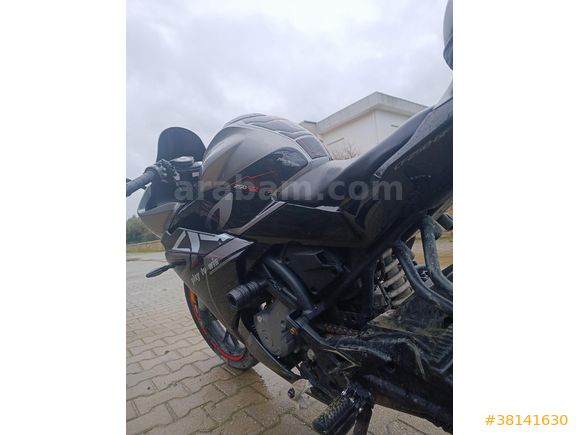 CFmoto 250SR