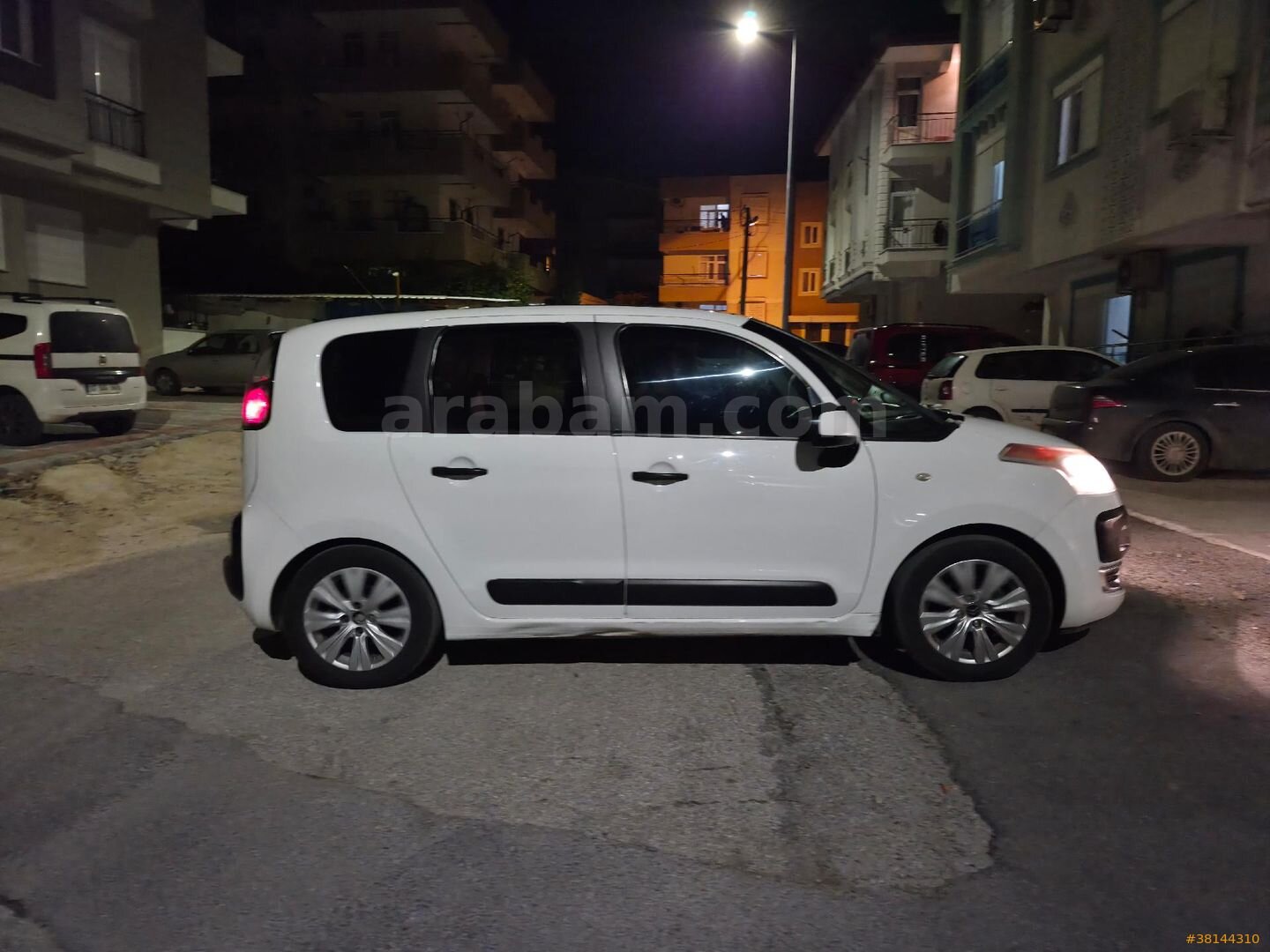 Sahibinden Citroen C3 Picasso 1.6 HDi SX 2010 Model Antalya 290.000 km Beyaz 1